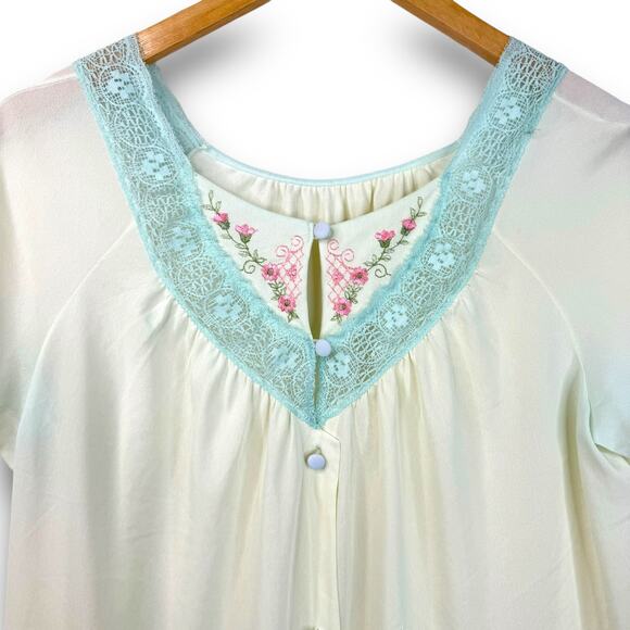 Vintage Gossard Artemis Nylon Sleepwear Top Pale Yellow Blue Lace Size Medium - Picture 2 of 6